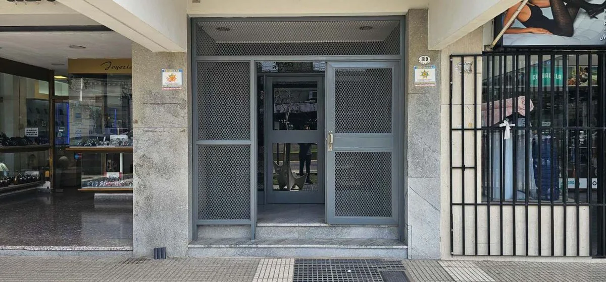 Venta OFICINA 40M2 en CAMPANA foto 2