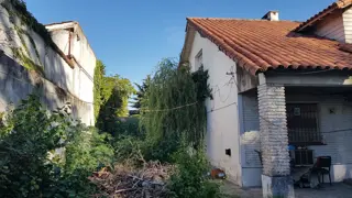 Casa a reciclar en amplio lote - Adrogué foto 4
