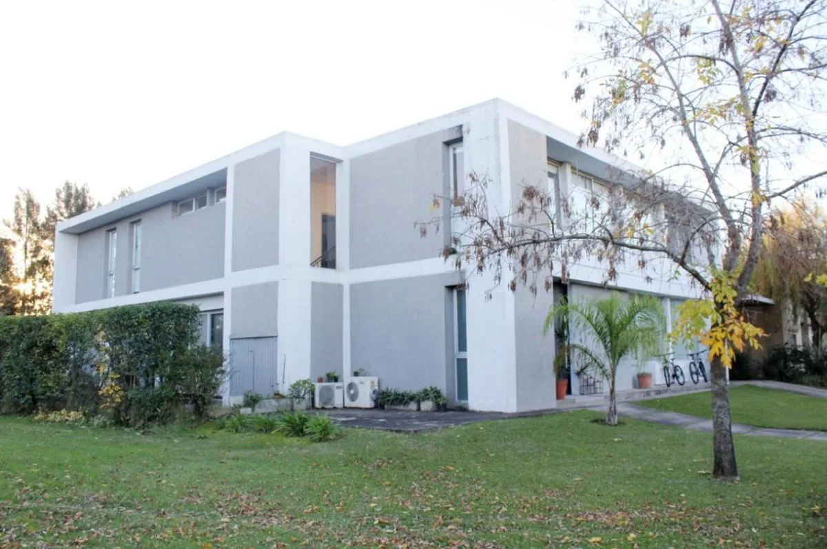 CASA EN VENTA EN SAN ISIDRO LABRADOR VISTA AL RIO foto 3