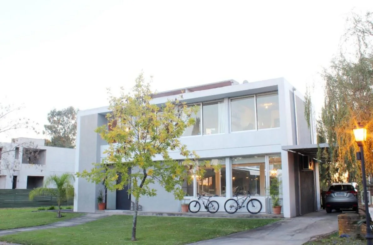CASA EN VENTA EN SAN ISIDRO LABRADOR VISTA AL RIO foto 4