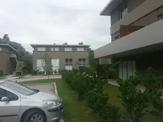 Alquilo Departamento tipo duplex Bosque Alto Pilar foto 5