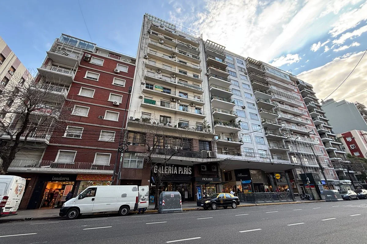 VENTA DPTO 3 DORM C/DEPEND. COCHERA FIJA CABALLITO foto 3