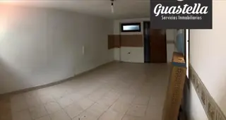 VENTA  CASA CENTRICA DE TRES DORMITORIOS foto 1