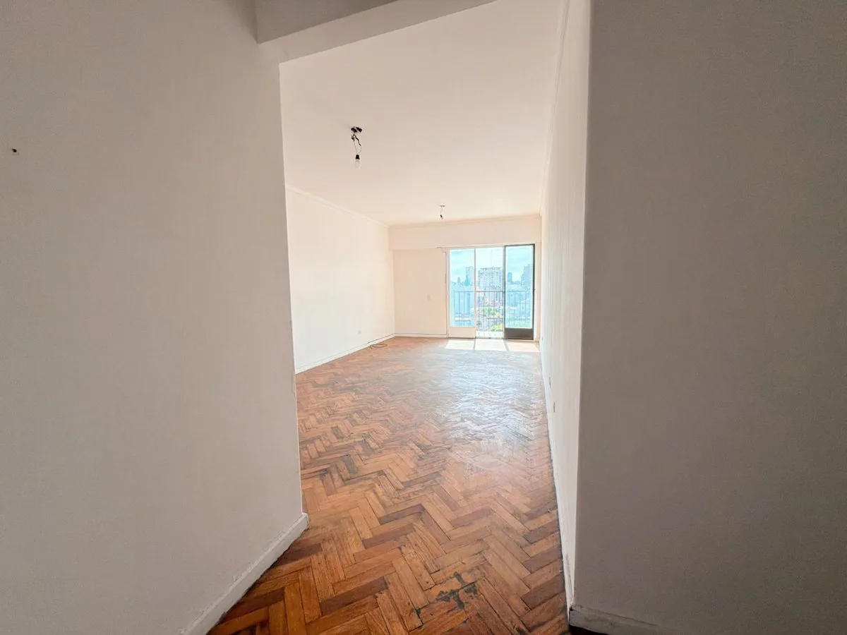 VENTA DPTO 3 AMB C/ DEPENDENCIA BAULERA BALVANERA foto 3