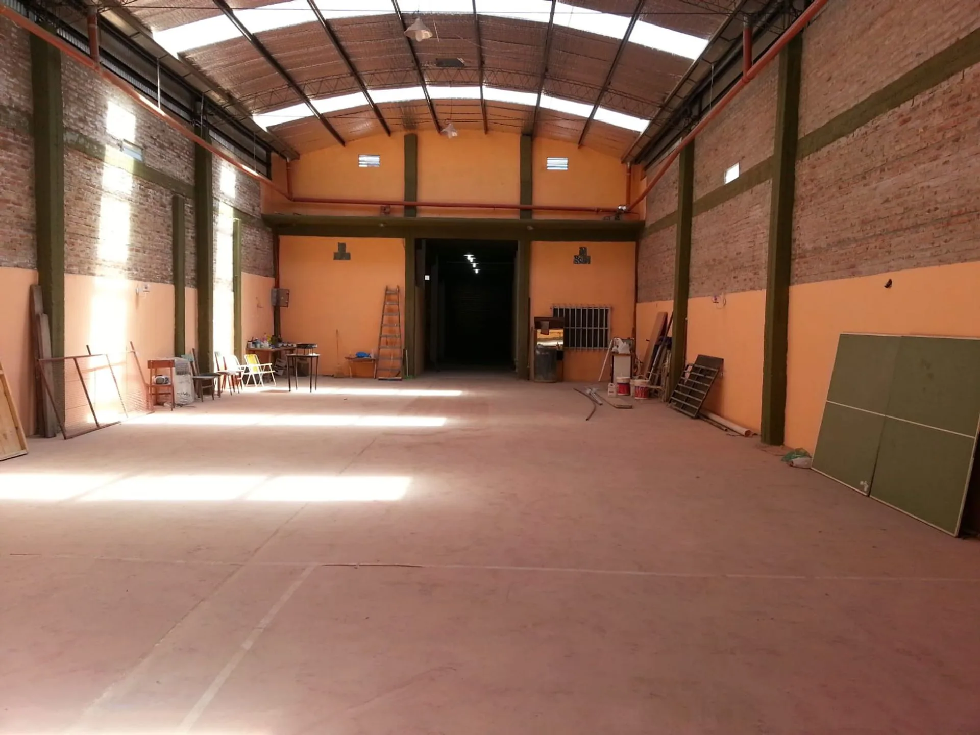 GALPON EN VENTA,  EXCELENTE UBICACION, SAN MIGUEL foto 2
