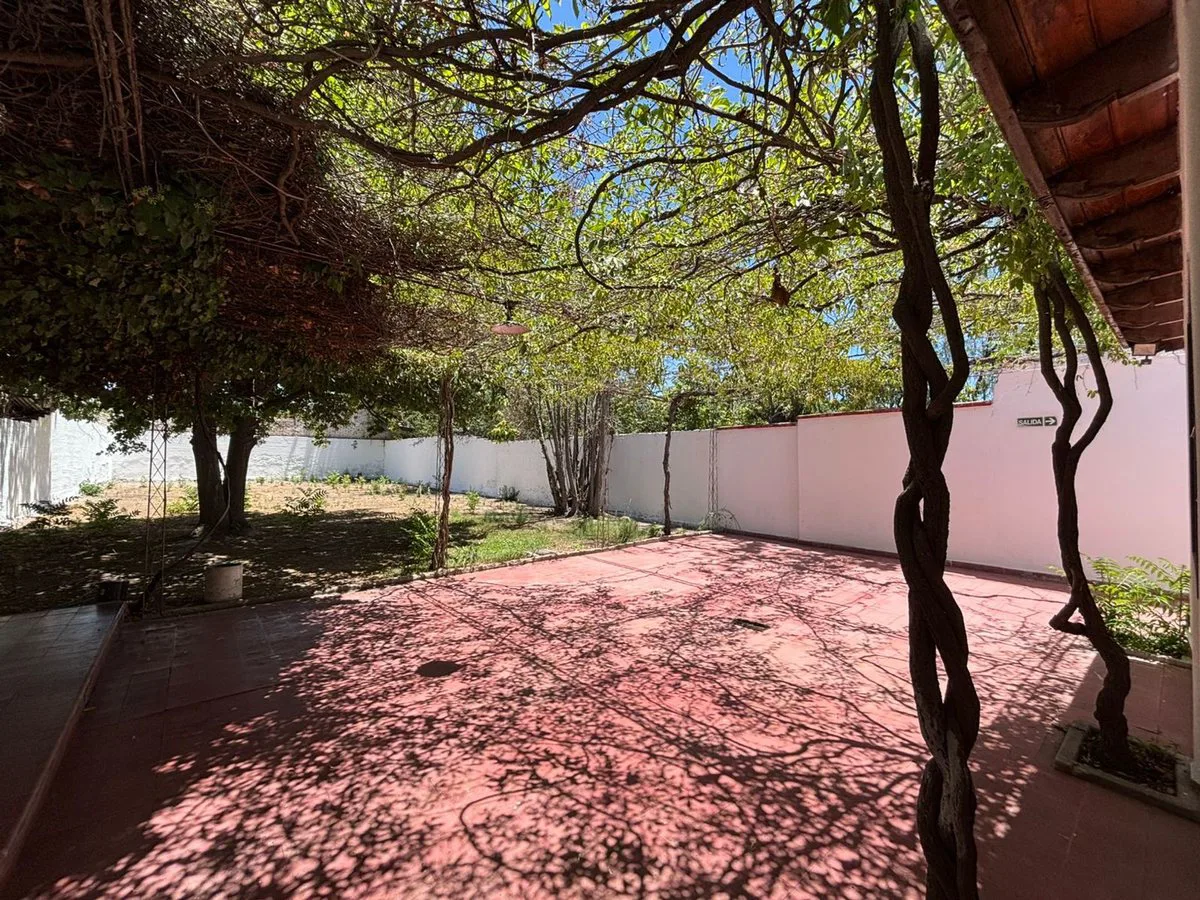 VENTA HERMOSA CASA CON TERRENO DE 600M2, MAIPÚ foto 2