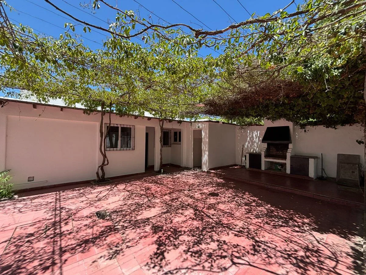 VENTA HERMOSA CASA CON TERRENO DE 600M2, MAIPÚ foto 3