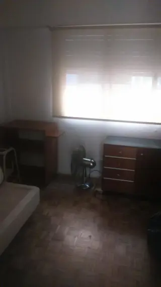 EXCELENTE UBICACION ALQUILER SIN MUEBLES SOLAMENTE PARA USO PROFESIONAL COMERCIAL CONSULTORIO SHOWROOM ETC foto 5