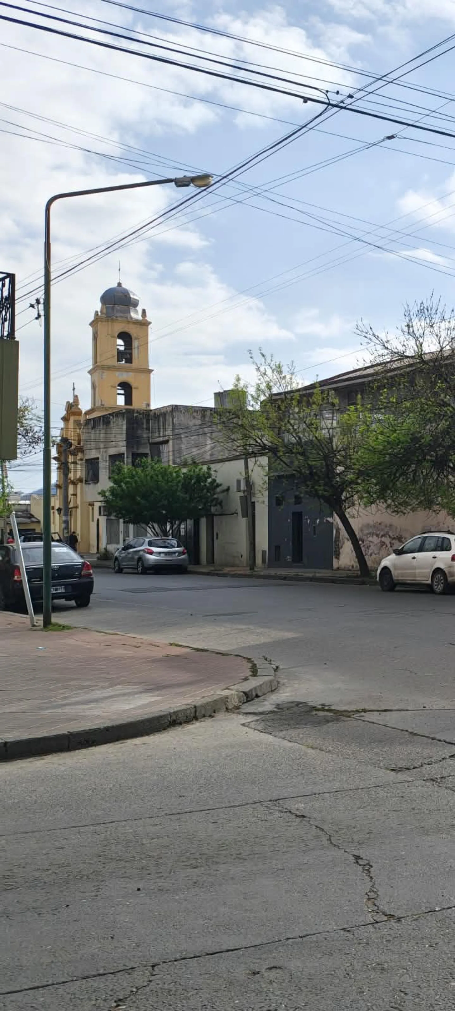 alquiler galpon zona av independencia  Sta Fe 1299 foto 4