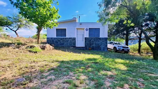 VENTA CASA 2 DORMITORIOS ESTANCIA VIEJA PILETA