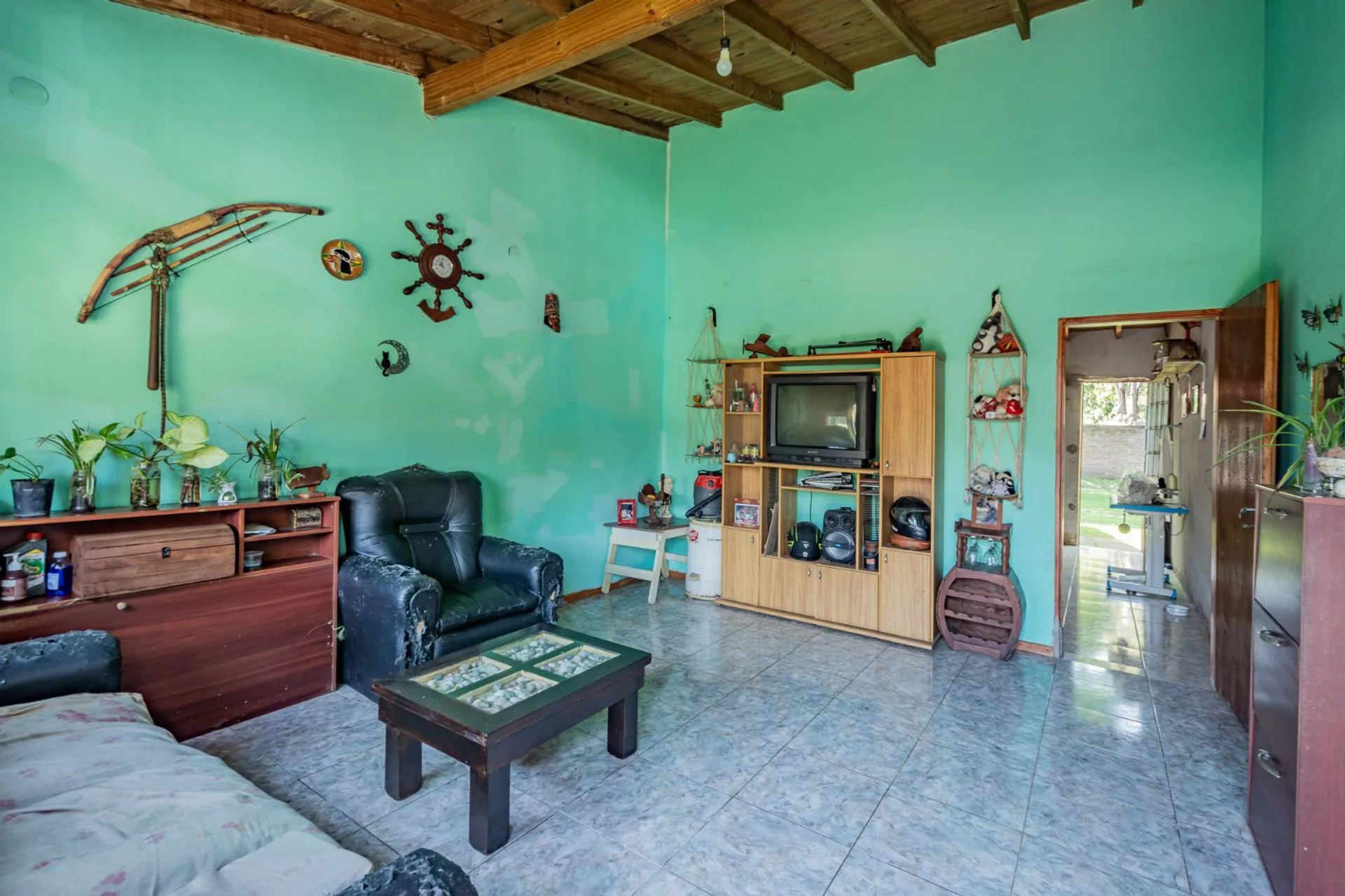 CASA EN VENTA A DOS CUADRAS DE RUTA 8 foto 3