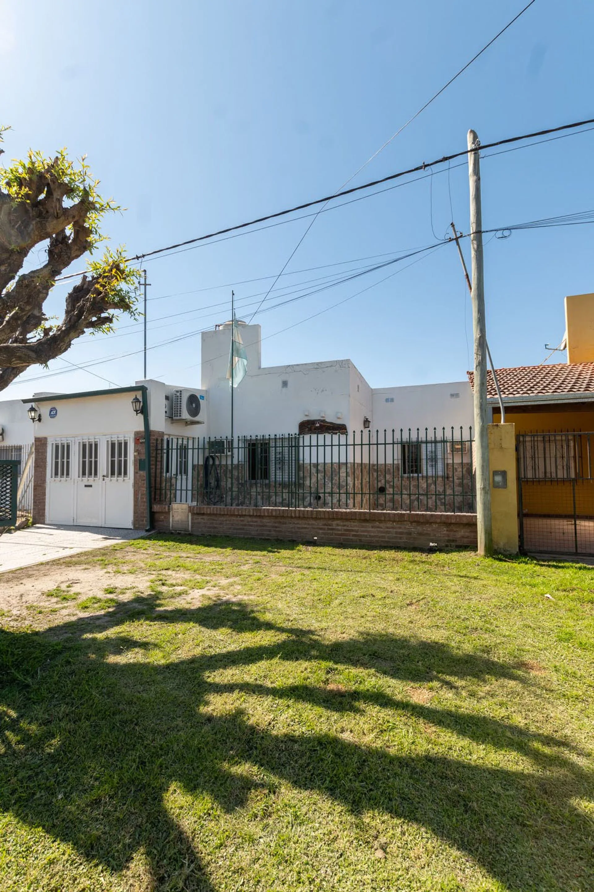 CASA EN VENTA EN SAUCE VIEJO, LISTA PARA MUDARSE foto 2