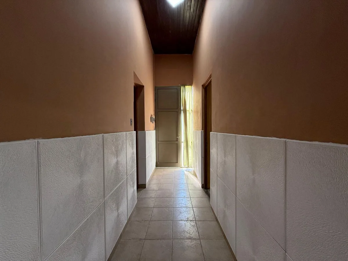 SE VENDE CASA CON QUINCHO Y PILETA EN LARRECHEA foto 3