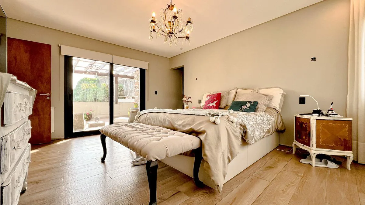 VENTA CASA 5 AMB QUINCHO, PILETA 5 AÑOS ANTIGUEDAD foto 4