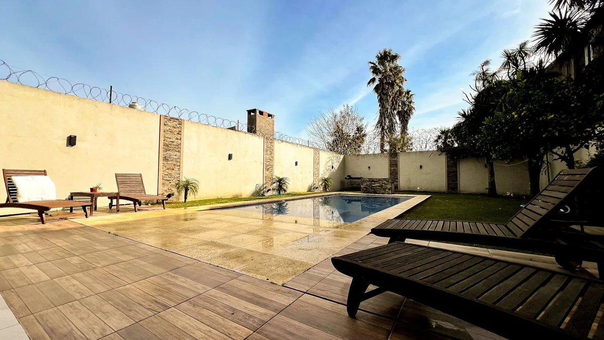 VENTA CASA 5 AMB QUINCHO, PILETA 5 AÑOS ANTIGUEDAD foto 5