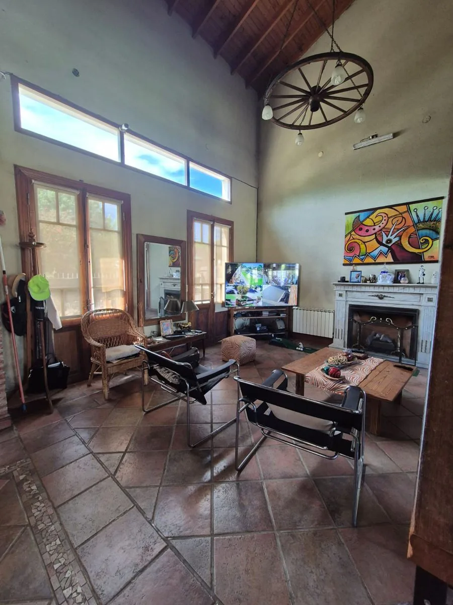 CASA 3 DORMITORIOS EN VENTA LA PLATA 750 M2 foto 2