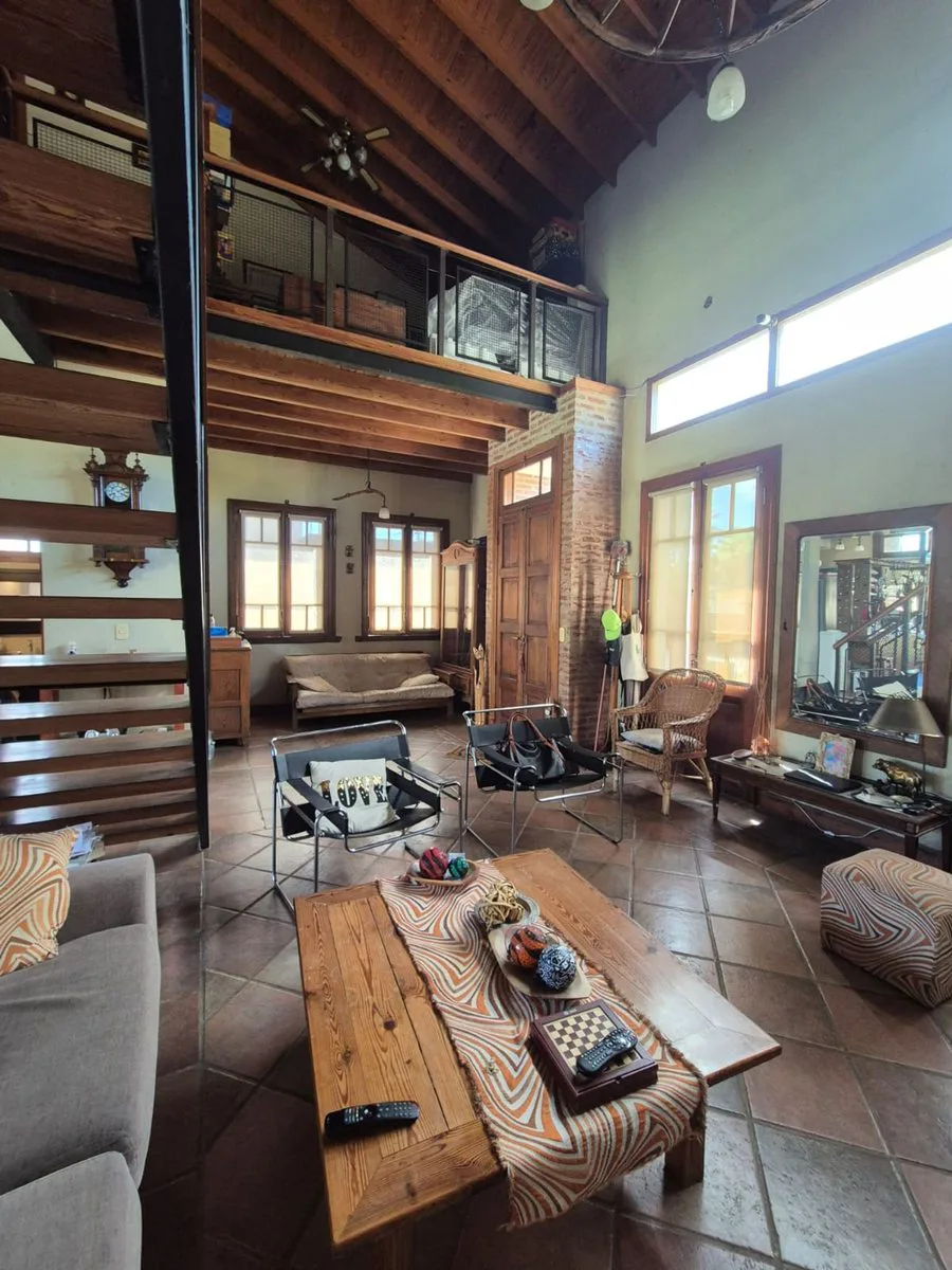 CASA 3 DORMITORIOS EN VENTA LA PLATA 750 M2 foto 4