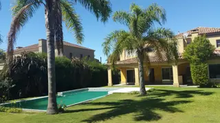 Excelente propiedad en venta en Barrio Santa Barbara - Tigre foto 1