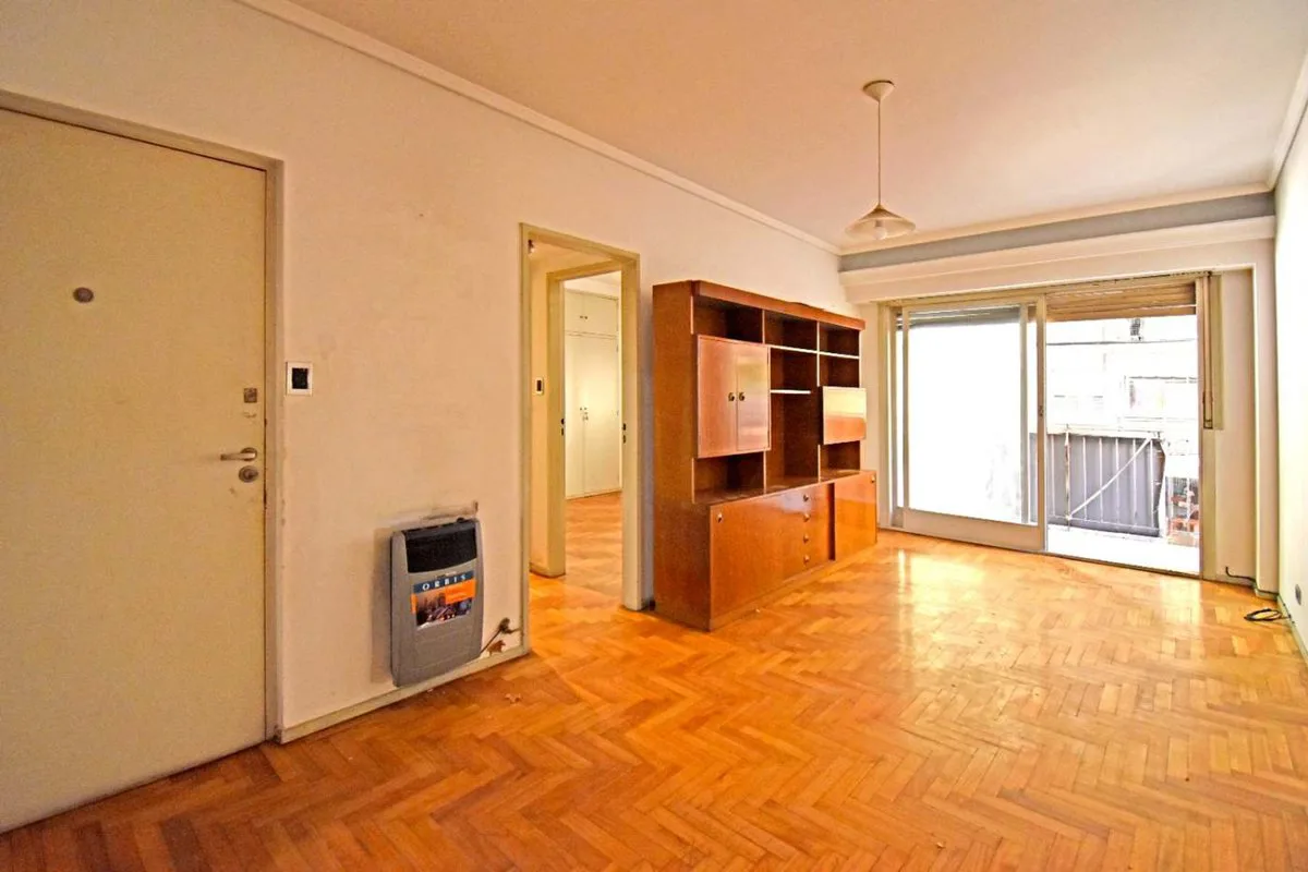 Venta 2 ambientes con Patio y Balcon al frente