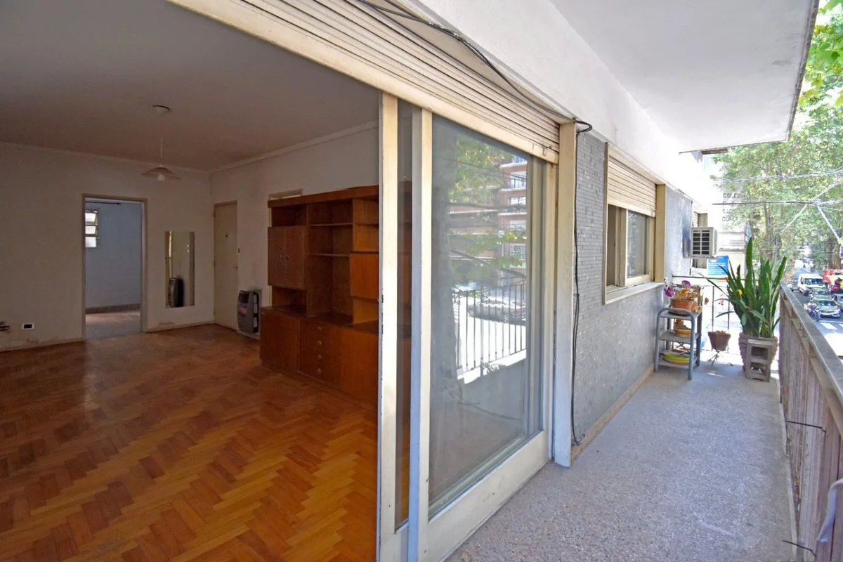 Venta 2 ambientes con Patio y Balcon al frente foto 4