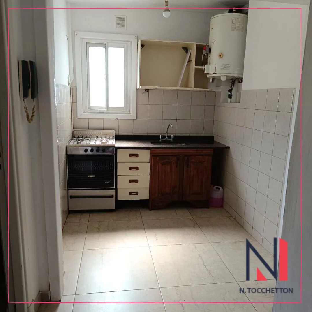 Venta depto 3 amb a media cuadra de Av Rivadavia foto 4