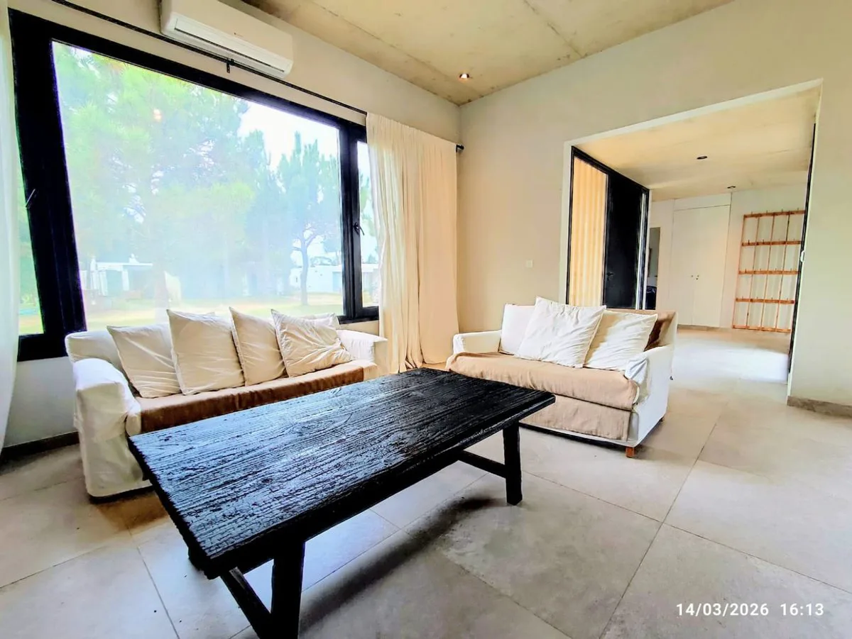 Venta Casa Costa Esmeralda 4 dormitorios y piscina foto 4