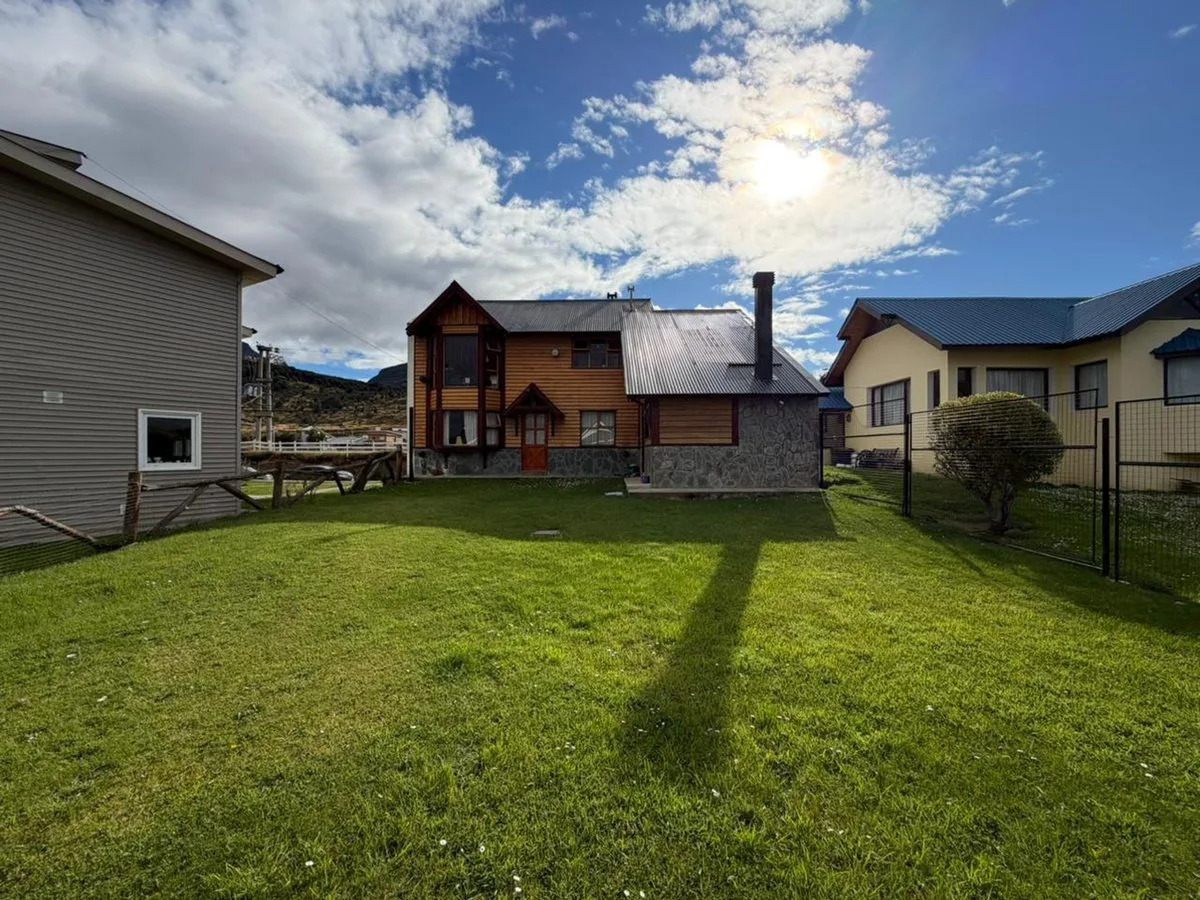 CASA EN VENTA | USH 4 dormitorios quincho y vistas foto 5