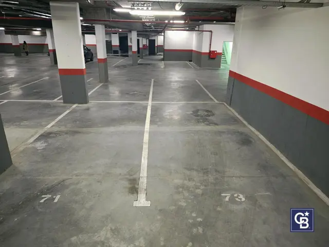Ideal Inversión Venta de Cochera Cubierta en Centro Comercial Pueblo Caamaño, Pilar