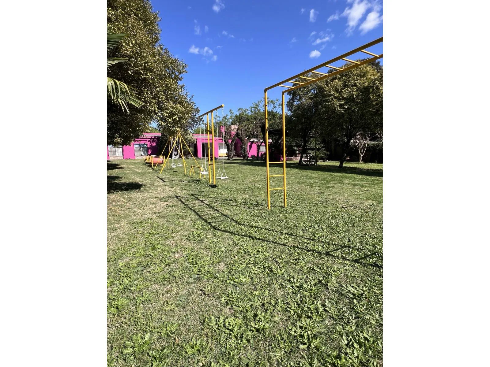 Importante Salón de Fiestas + Pileta + Lote -- Monte foto 2