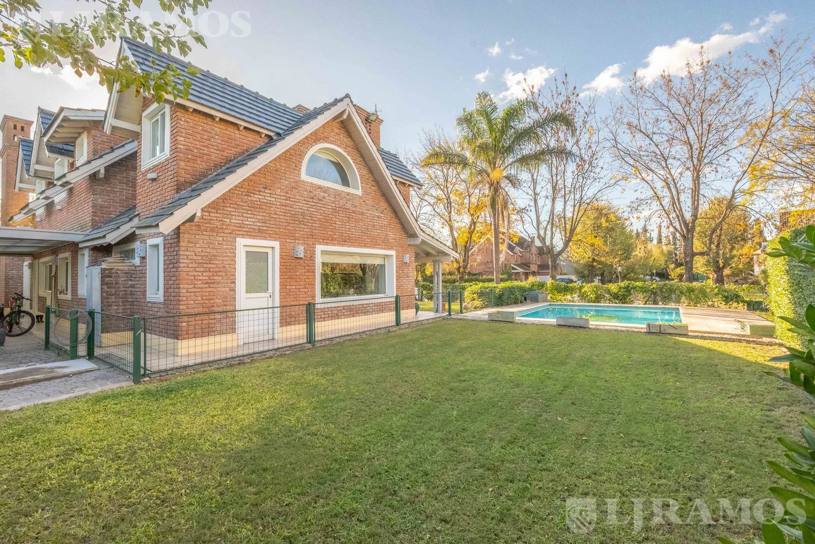 VENTA-Casa en Santa Maria De Los Olivos-Pilar foto 2