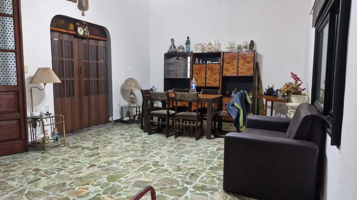 Venta Casa  Parque Patricios Garaje APTO CREDITO foto 3