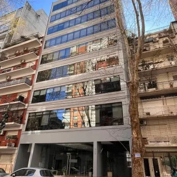 Oficina en alquiler – 360m2 totales en 2 pisos – Belgrano foto 2