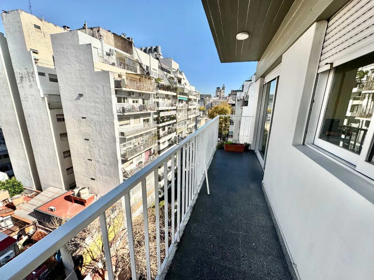 Venta Almagro Depto 4 Amb + Balcon, todo luz foto 3