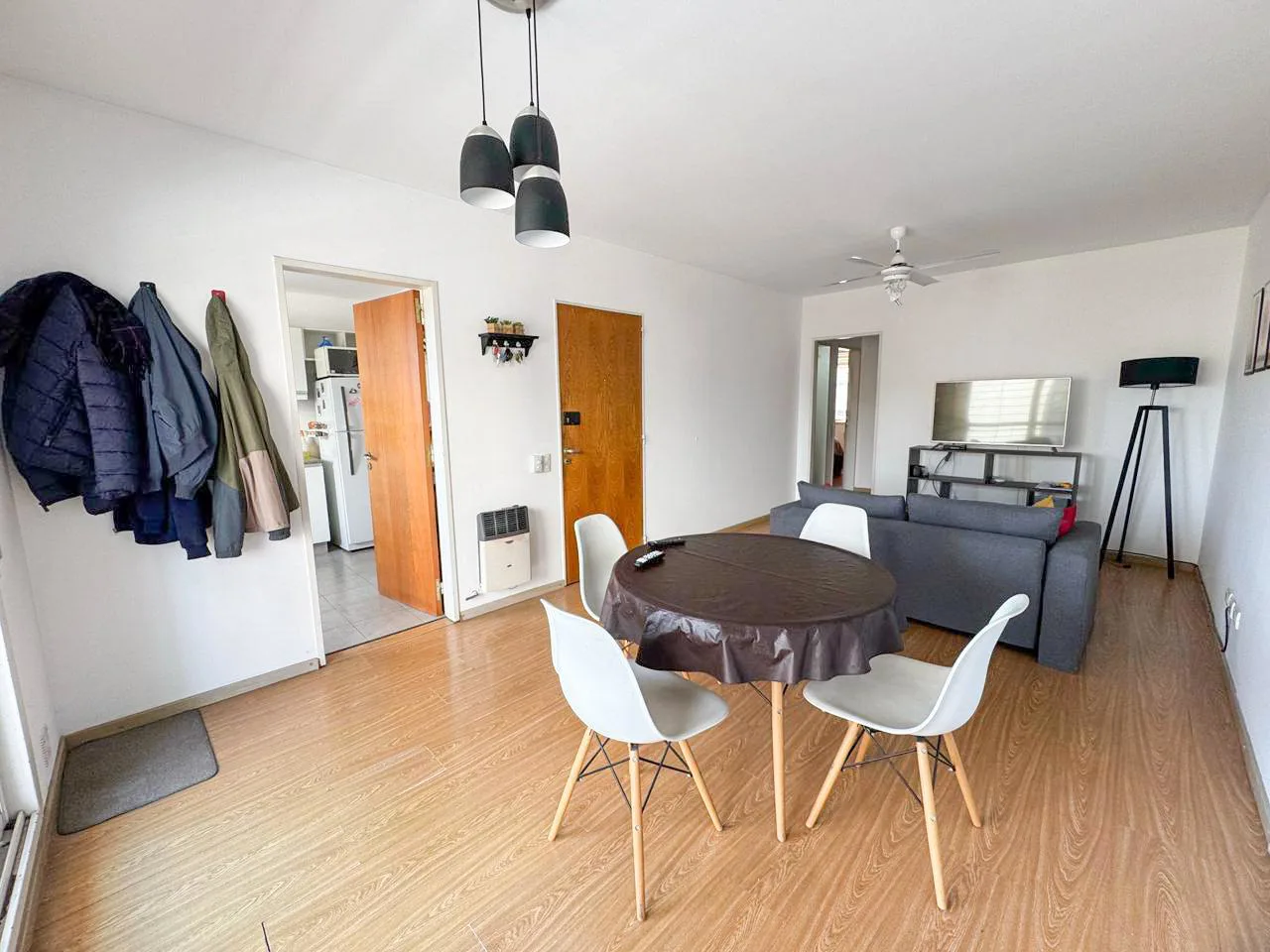 Departamento de 2 dormitorios en venta - Paraguay 2300,Abasto foto 2