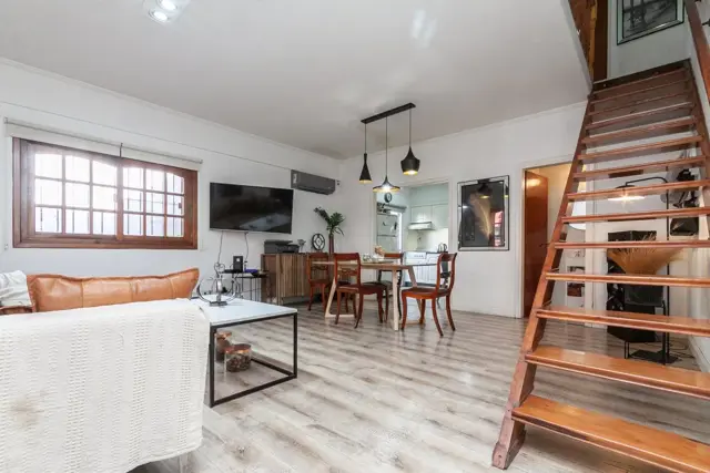 DUPLEX VALENTIN ALSINA - EXCELENTE UBICACION