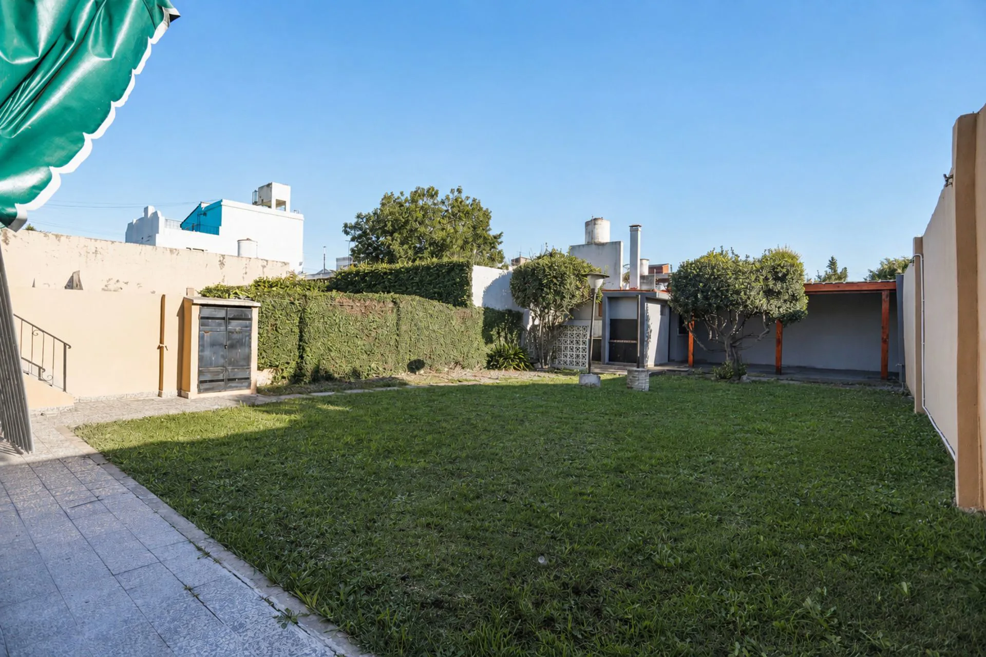 Venta Casa 4 ambientes Ramos Mejia foto 2