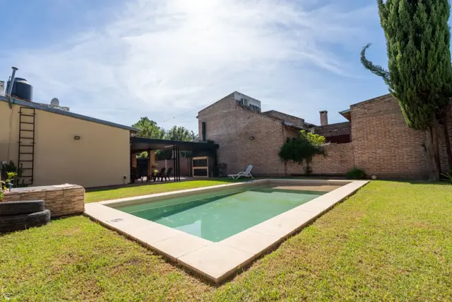 CASA EN VENTA 2 DORMITORIOS FISHERTON