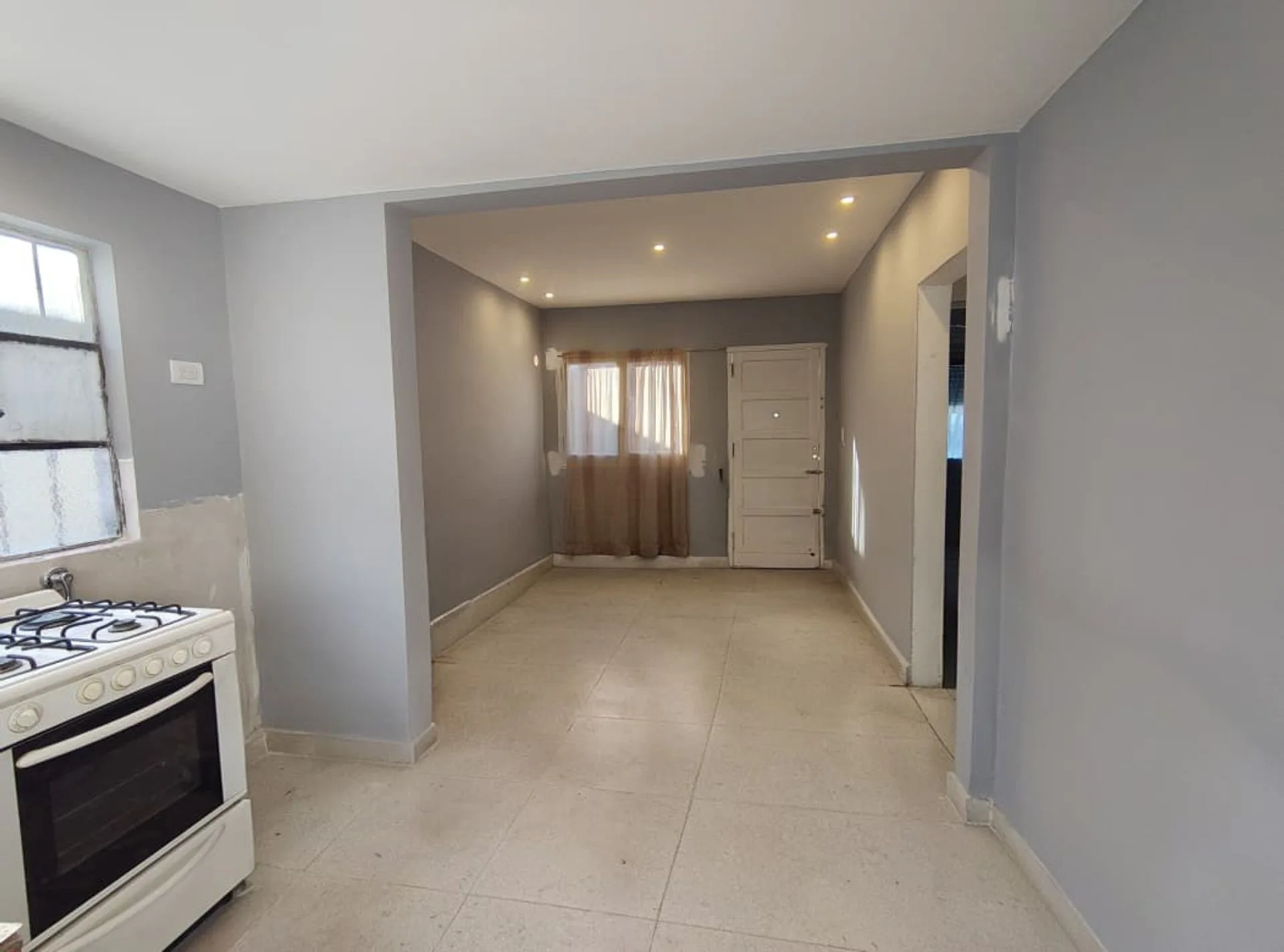 VENTA Casa tipo PH 2 amb al frente Villa Primera foto 3