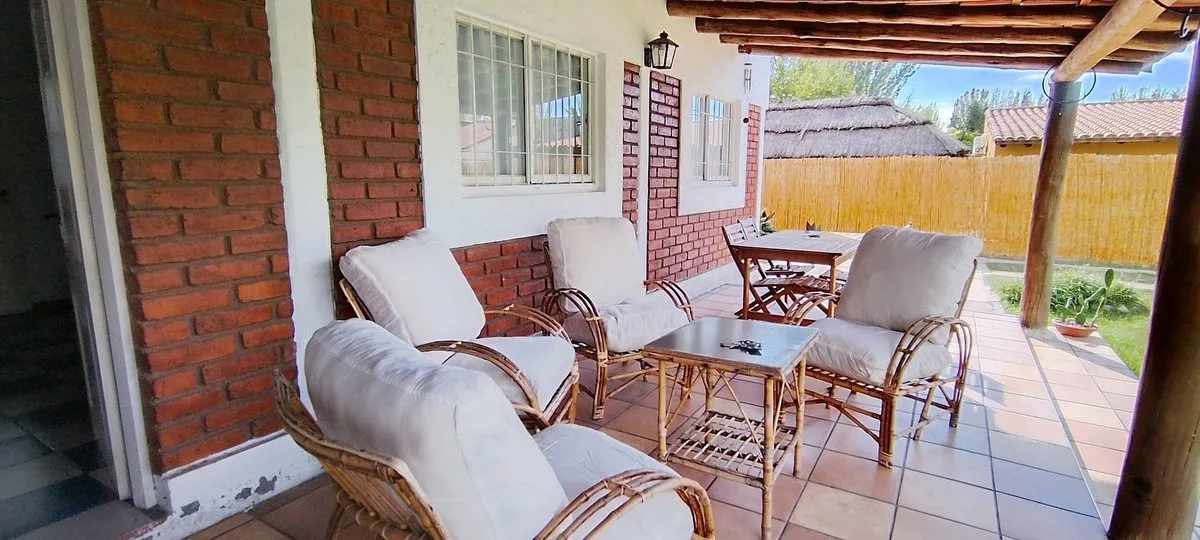Alquiler de Casa con Pileta en Lunlunta, Maipú foto 3