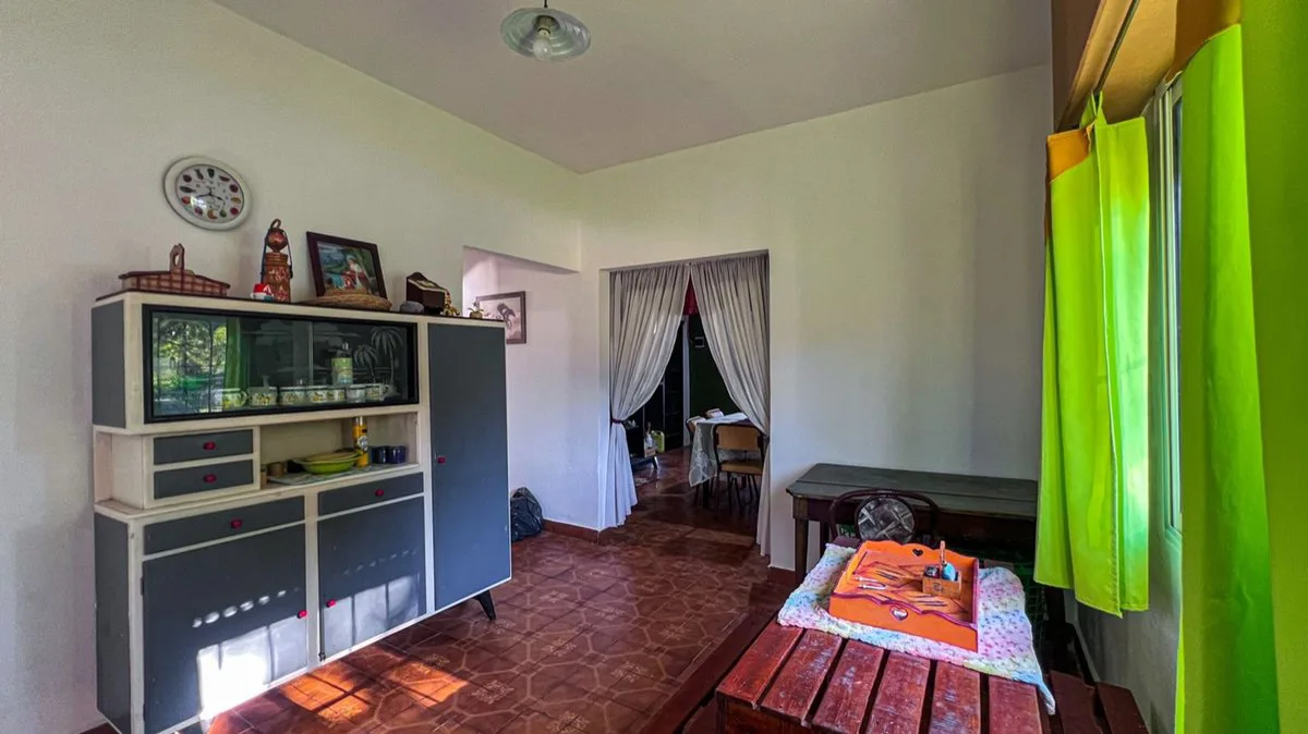 VENTA DE CASA 3 AMBIENTES CON PARQUE. foto 2