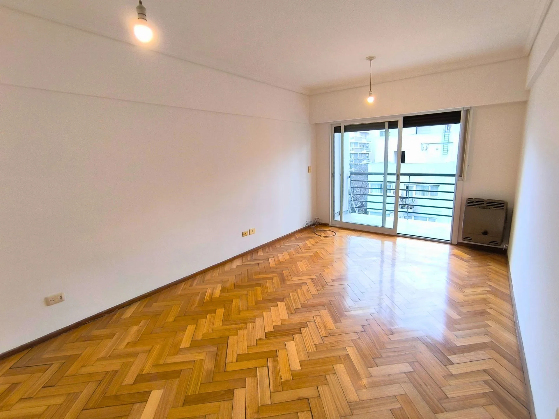 Departamento 2 amb. en Alquiler. V. Crespo. Balcón foto 3