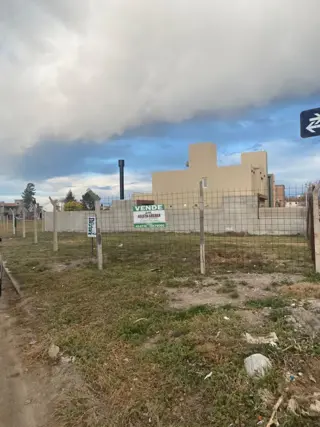 SE VENDE LOTE EN BARRIO DON BOSCO DE VIEDMA foto 3