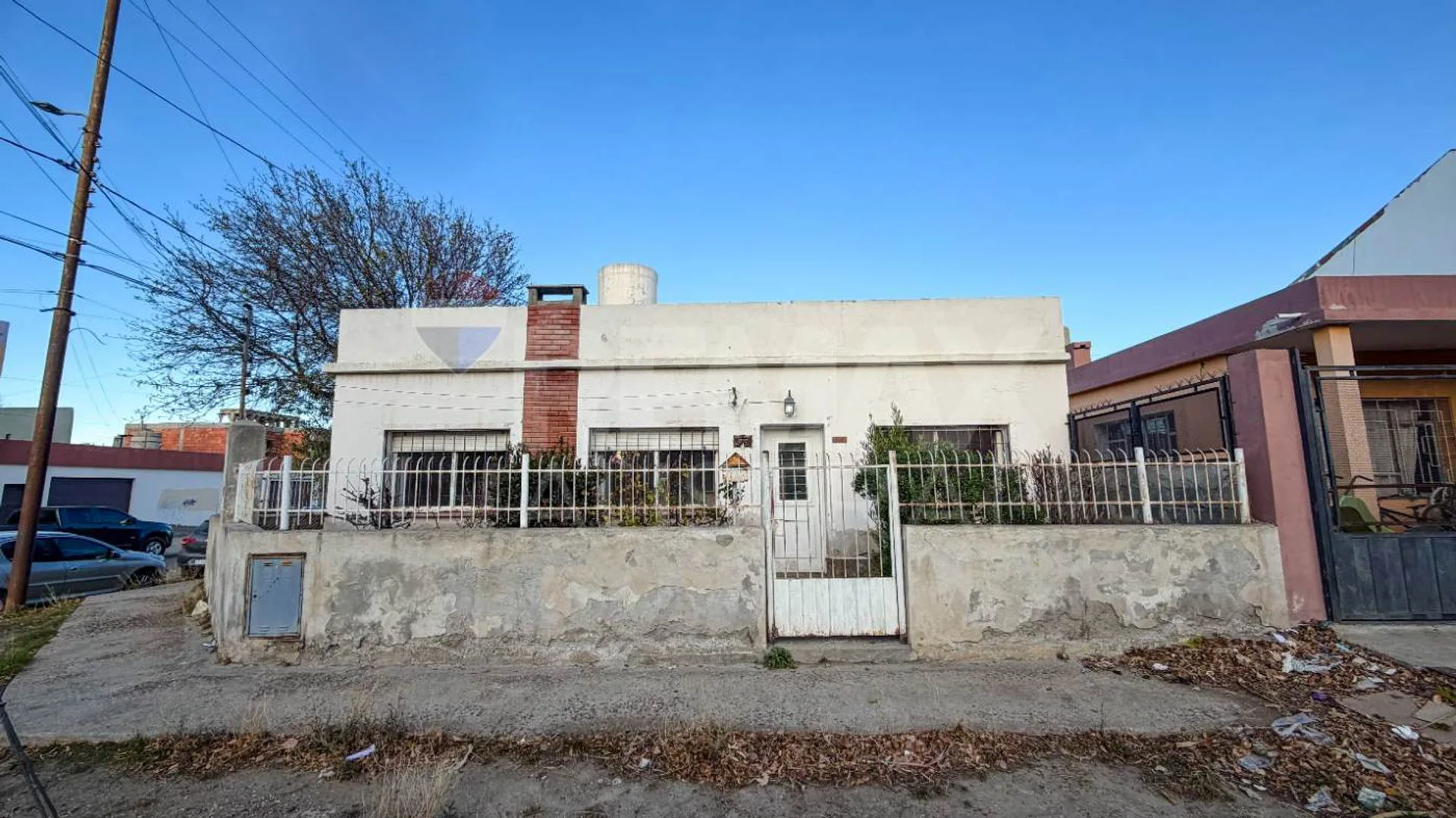 Casa en esquina. Barrio Pueyrredón, con Taller foto 3