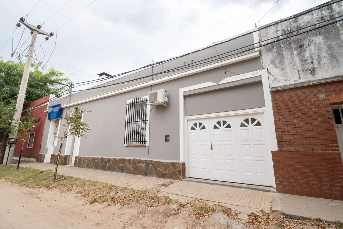 Venta Casa Rincón a 1 cuadra de la Plaza foto 3