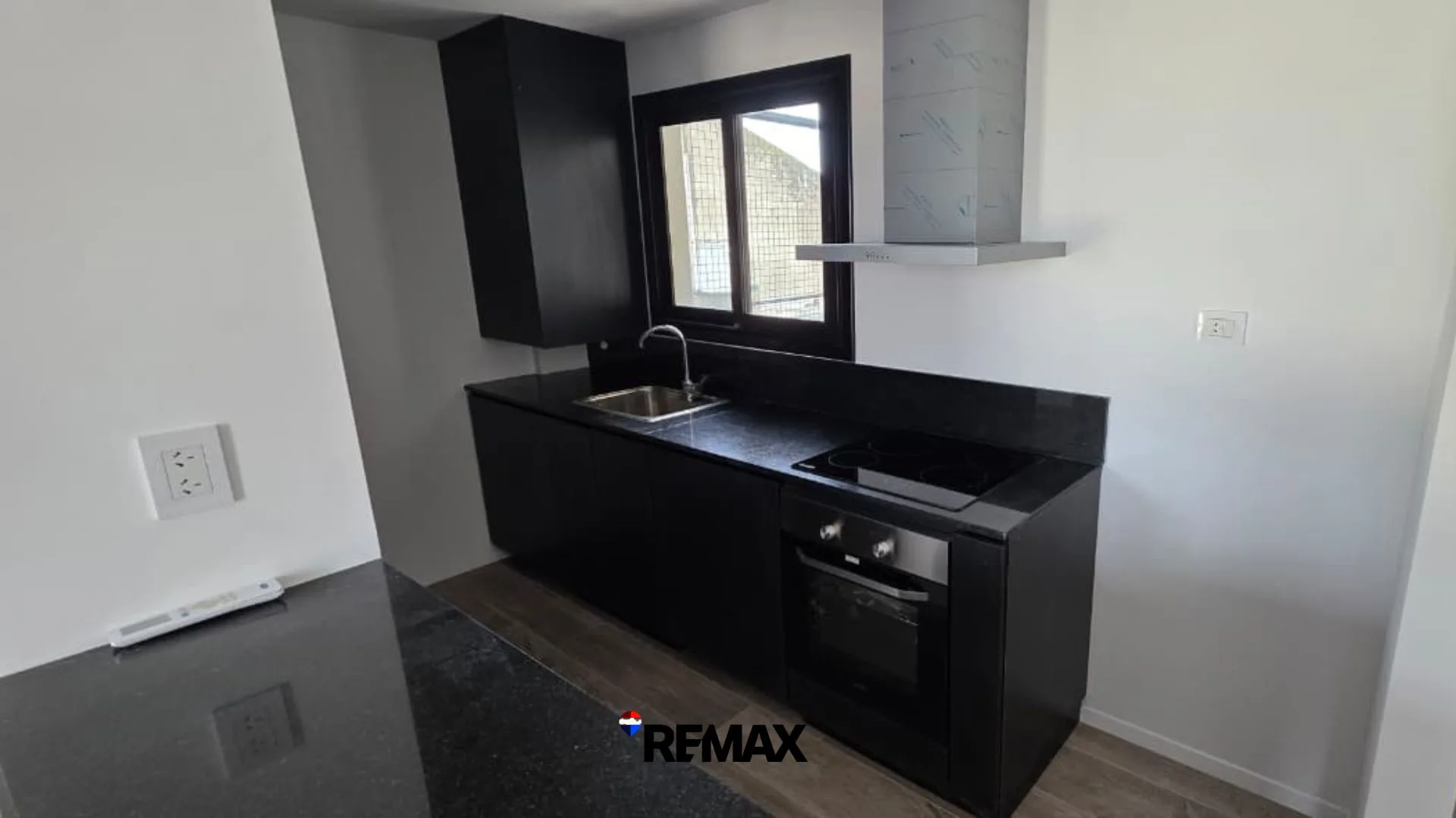 ALQUILER DTO 2 DORM | BAÑO | COCHERA | A ESTRENAR foto 4