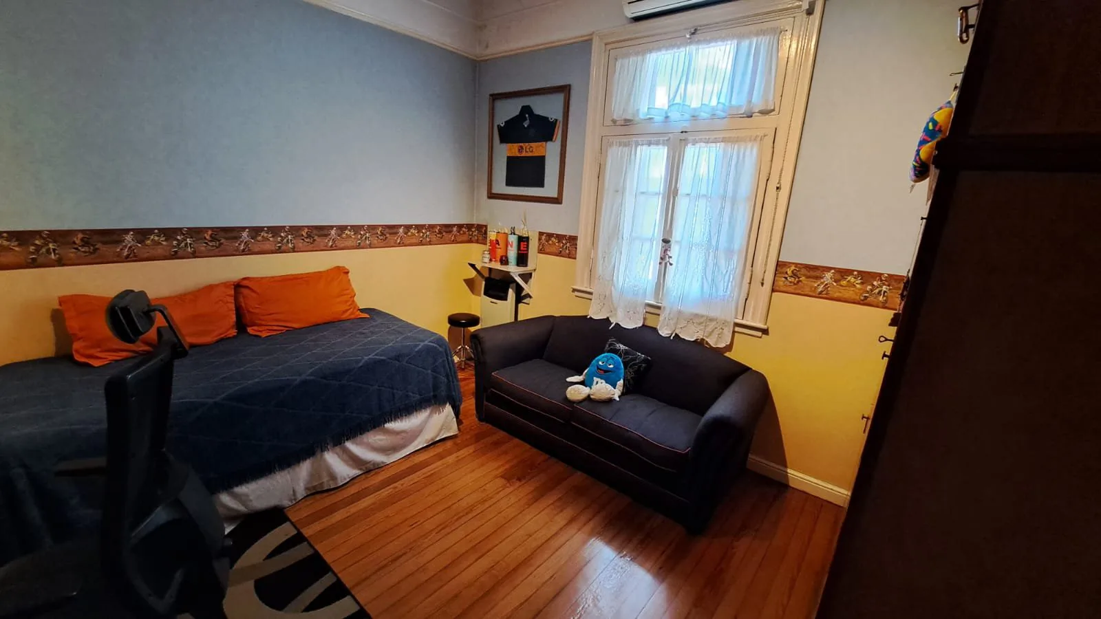 CASA AMPLIA DE ÉPOCA EN IMPECABLE ESTADO CON 60 METROS DE FONDO Y MUCHOS AMBIENTES, Aquino 5800 - Villa Lugano foto 5