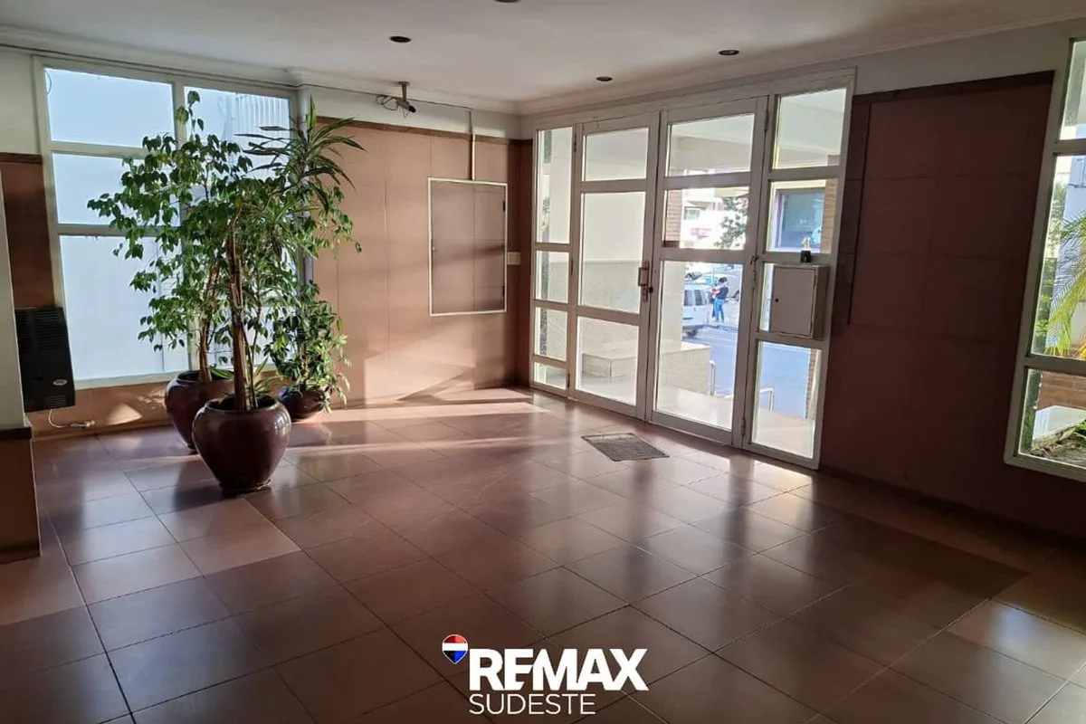 VENTA DPTO. DE CAT. 2 DORM. 2 B. 2 COCH. CENTRO foto 4