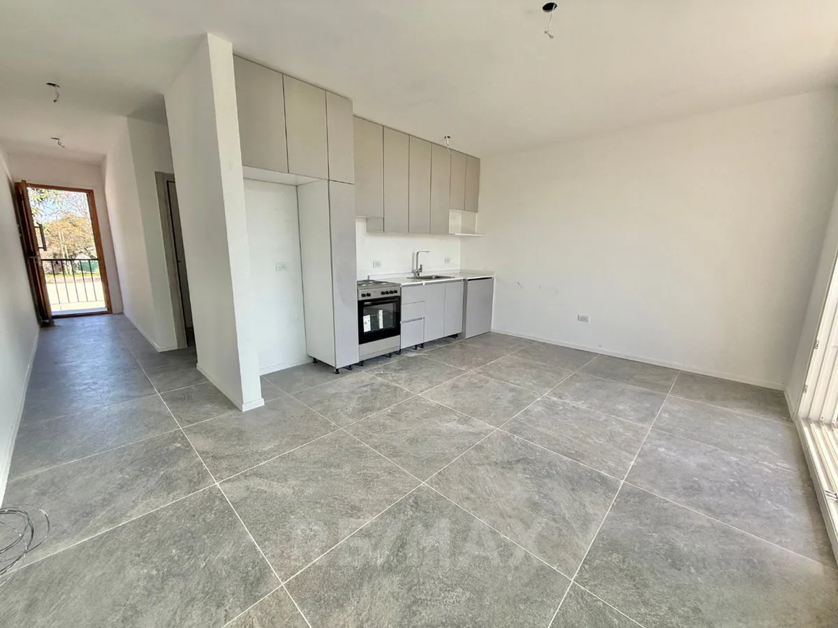 VENTA DPTO 2 amb 1er PISO SARAVI VILLAGE PILAR foto 5