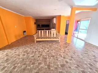 ALQUILER DE CASA 4 AMBIENTES CON PILETA DE NATACION - MONTE GRANDE foto 4