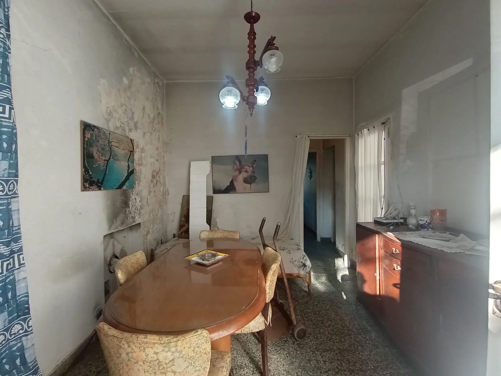 Casa con galpón en Venta en Lomas del Mirador foto 5